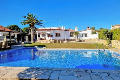 Image de Villa Azahar. House and Bungalow with large private pool for 10 people.