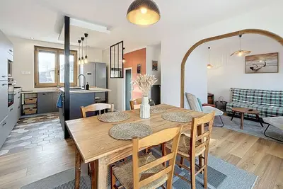 Image de Maison rénovée avec jardin, garage, parking et WiFi gratuit