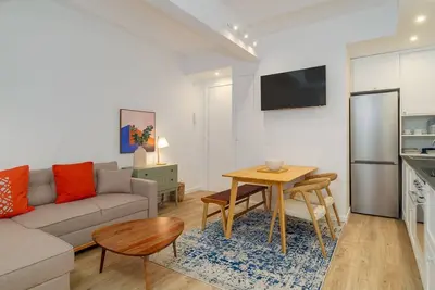Image de Welcome to our cozy apartment in Poblenou! You will love it because it's location, close to all the main interesting places in Barcelona and at the same time, away from the noise of the city.