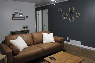 Image de Rustic Hive - Wyoming by Primo Management Group