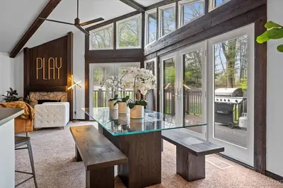 Image de Abbey Springs Game Home with Golf Cart