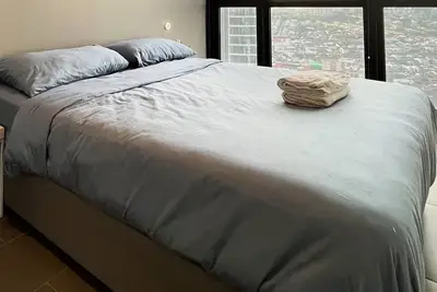 Image de Four Season Suite Est Bangsar, Dazzling Patio with Wide City view, Family 6 pax
