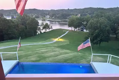 Image de Giant 5-bedroom luxury 4-acre Estate in Woodard Hollow in Grove, Ok