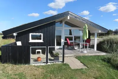 Image de Cozy vacation home with lots of charm for a small family close to the North Sea