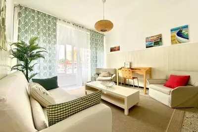 Image de Spacious and cozy Apartment in the Heart of El Médano, Just Steps from the Beach