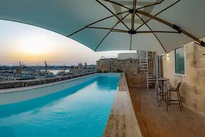 Image de Moon Malta Boutique Stay with Rooftop Pool Sea Views of Valletta, Grand Harbour