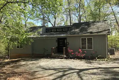 Image de Home with Community Dock Access at Lake Anna