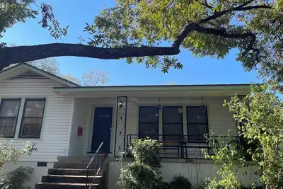 Image de Quaint Casa in Central Austin- walk to Ut- Family sized home & pet friendly