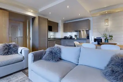 Image de Wifi, à 150m des pistes de ski, 2ème étage, sauna, terrasse, parking, télévision, 81m², Courchevel