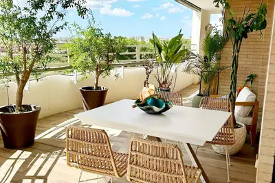 Image de Sleek 3-bedroom apartment with panoramic Rome views