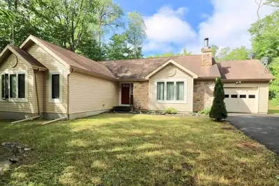 Image de Cozy 3 Bedroom 2 Bathroom Pet Friendly