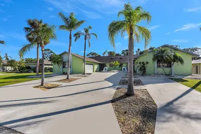 Image de Littlestone Villa charming 2-bedroom duplex with Spa looking out to wilderness