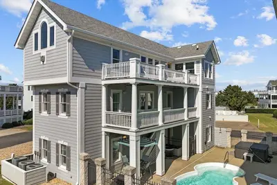 Image de Caroline's Cove | 1840 ft to the beach | Private Pool, Hot Tub, and Community Pool