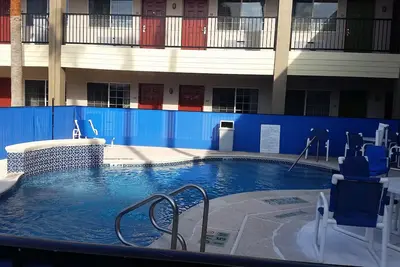 Image de Charming hotel in phenomenal McAllen with WiFi, Ac in the center of the town