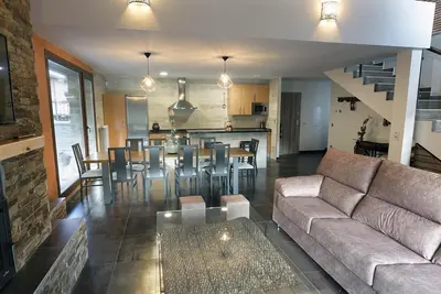 Image de Maison de campagne 'La Puerta Del Río Lobos I' avec piscine privée, terrasse partagée et Wi-Fi
