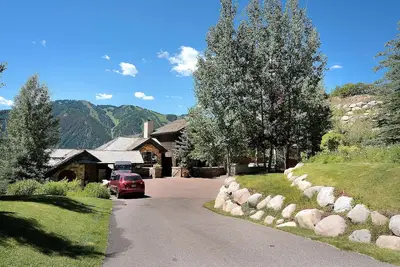Image de Aspen 6-bed House for Winter Holiday Rental Unobstructed views of Aspen Mountain