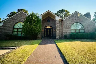 Image de Charming 3-bedroom house with WiFi and Ac in Magnolia