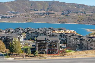 Image de Slope Views Scenic Deer Valley Retreat, Great for Families, 2 King & 2 Bunk Beds