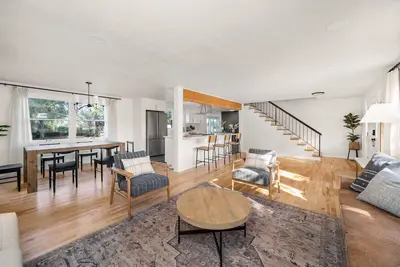 Image de Beautiful 3 story villa with room for 17 people -  outdoor Pool and indoor Sauna