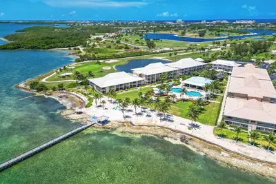 Image de Perfect Getaway! 2 Island View Units, Outdoor Pool, Near Cayman Turtle Center!
