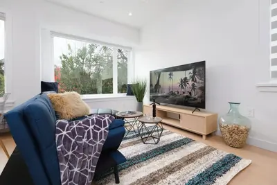 Image de Brand New Spacious Home in Heart of Vancouver