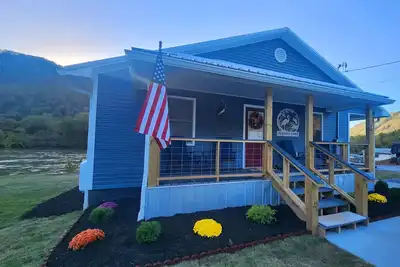 Image de Luxurious 3-bedroom Home on the New River