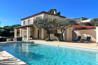 Image de Villa 5 pièces - 8 personnes - Piscine privée - Climatisation - WiFi - Sainte Maxime