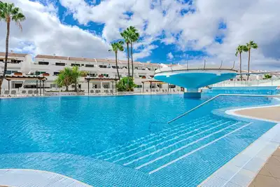 Image de Bel appartement pour 4 personnes avec Wifi, piscine, Tv et terrasse