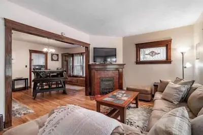 Image de Lakewood Bed & Biscuit | Pet Friendly | Mins to Lkwd Park