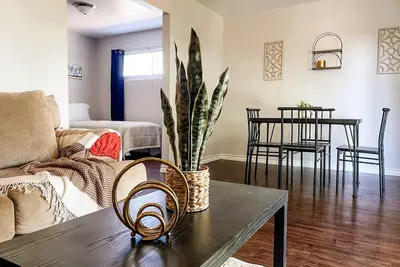 Image de Relax & Unwind: Convenient Commute Access