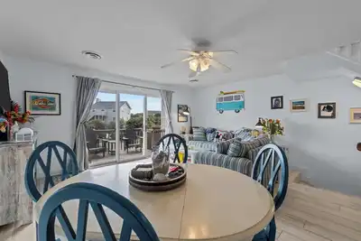 Image de Endless Summer, a charming 2-bedroom condo in Duck, Nc, perfect for a relaxing getaway.