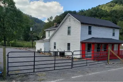 Image de Cottage 5 In Eckman Central to Hatfield McCoy trails. Atv Rental Offered!