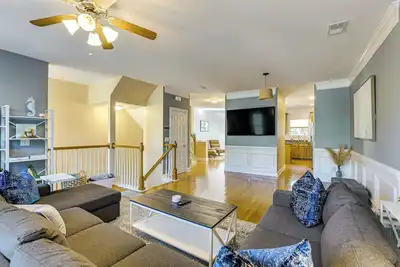 Townhome 3 Mi to Wescott Park & Golf Course!