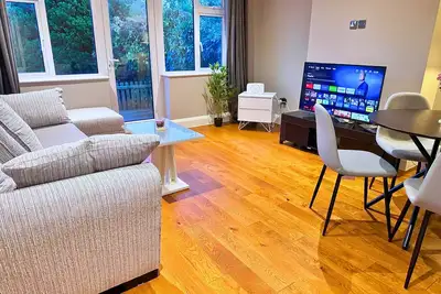 Image de 3Bed Luxury Home with Free Parking, 22 mins to Liverpool street central london