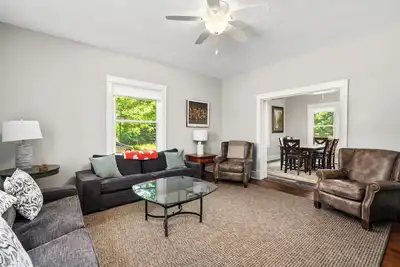 Image de Charming 4-bedroom Farmhouse by Castle Farms in Tranquil Charlevoix