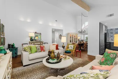 Image de Experience Resort-Style Living!