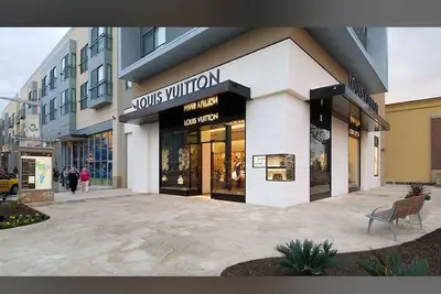 Image de Chic and Spacious Apartment Incredible Location Domain