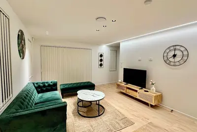 Image de Stylish New Modern 3-Br Home in Auckland – Your Perfect Escape Awaits!