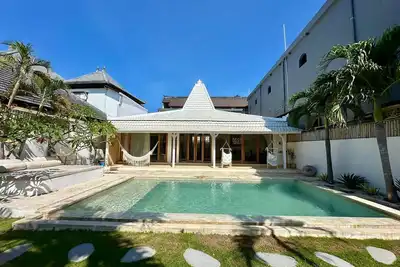 Image de The White Joglo - Stylish and spacious mediterranean 3bdr Villa with Pool