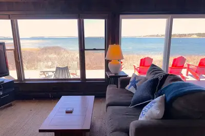 New! High Tide Hideaway: Waterfront/Dog-Friendly