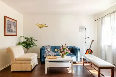 Image de Close to Ucr campus! Free parking! King beds!