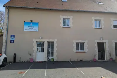 Image de Maison spacieuse et contemporaine avec parking, vélos et baby-foot en Berry