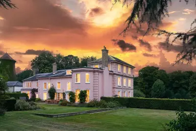 Image de Large Manor House with Pool, Hot Tub & Gardens
