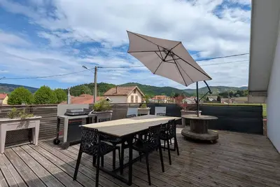 Image de Appartement lumineux 3 chambres, terrasse, proche commerces et ski, avec WiFi