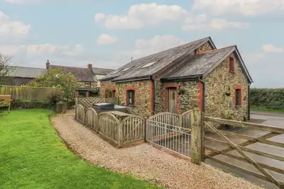 Image de The Old Millhouse, family friendly, with hot tub in Welcombe