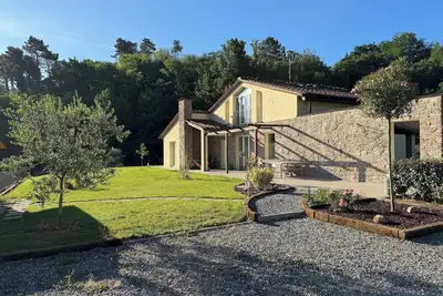 Immersed in the green of the hills of Lucca, just 5 minutes from the city walls