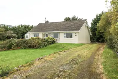 Image de Lakeview Lodge, pet friendly, with a garden in Knockmore, County Mayo