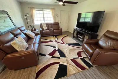 Image de Charming 2-bedroom house with 2 King Beds in Pleasant Poplar Bluff