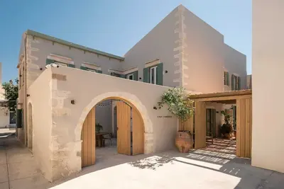 Casa Vindemia, House