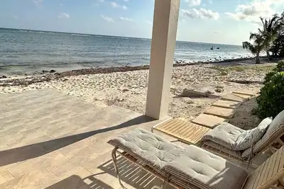 Image de East End Paradise Villas 4Bd3. 5b-Private Beach-On the Water-w/ Sea Level Studio